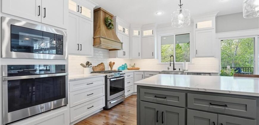 2310 Fishing Lane, Kearney, MO 64060