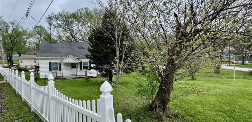 725 Ley Street, Excelsior Springs, MO 64024