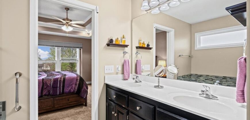 1404 NE 196th Street, Smithville, MO 64089