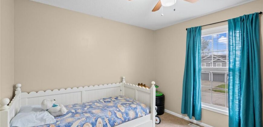 1404 NE 196th Street, Smithville, MO 64089