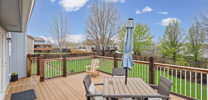 1404 NE 196th Street, Smithville, MO 64089