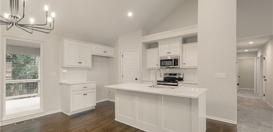 10139 N Poplar Avenue, Kansas City, MO 64156