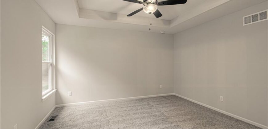 10139 N Poplar Avenue, Kansas City, MO 64156