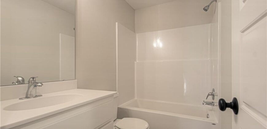 10139 N Poplar Avenue, Kansas City, MO 64156