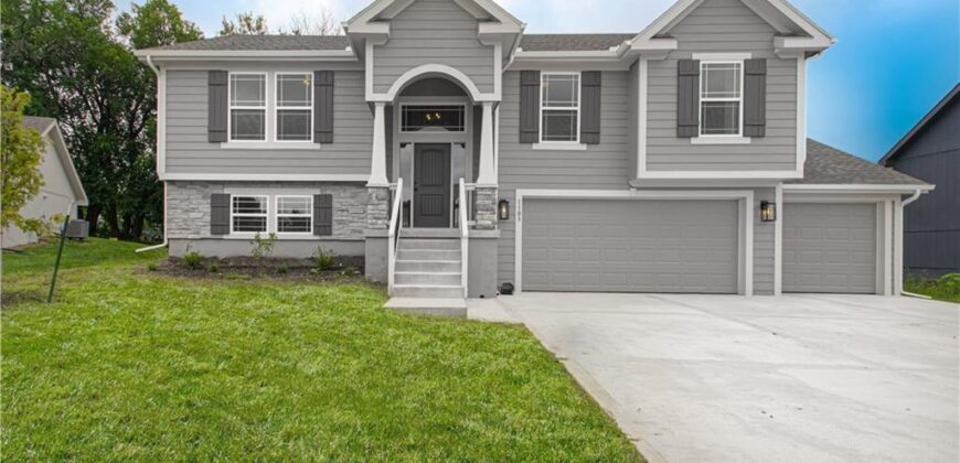 10139 N Poplar Avenue, Kansas City, MO 64156