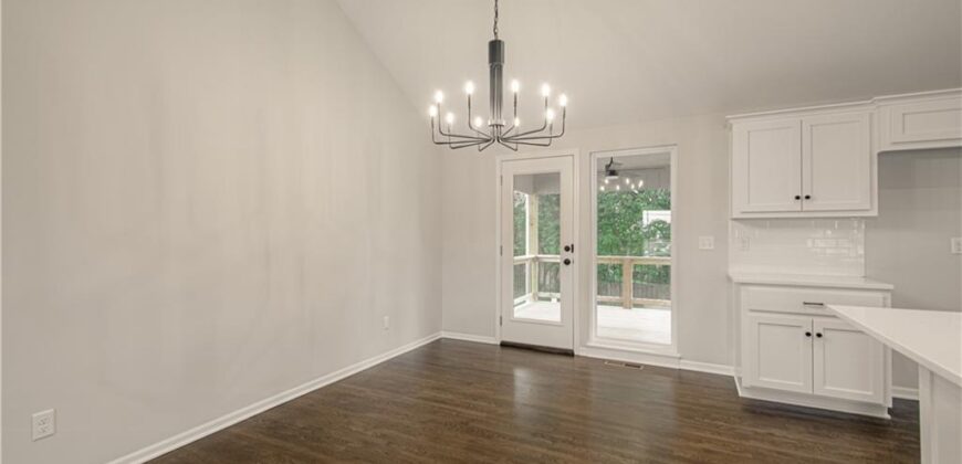 10139 N Poplar Avenue, Kansas City, MO 64156