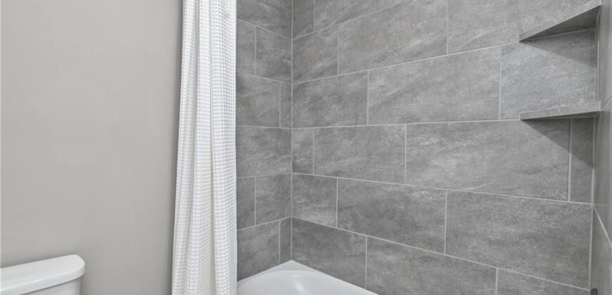 1500 NW 59th Street, Kansas City, MO 64118