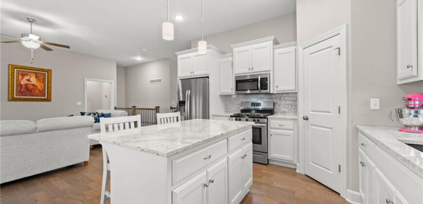 17605 GreyHawke Ridge N/A, Smithville, MO 64089