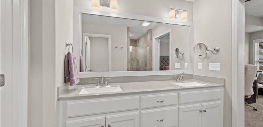 17605 GreyHawke Ridge N/A, Smithville, MO 64089