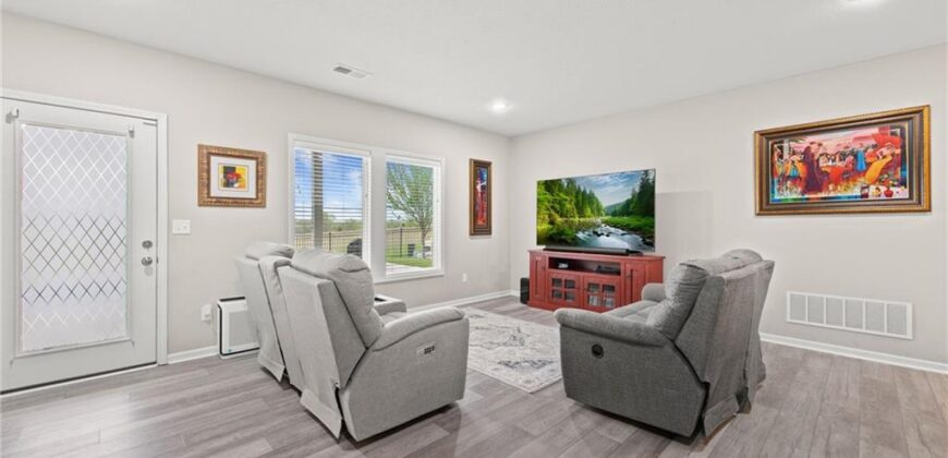 17605 GreyHawke Ridge N/A, Smithville, MO 64089