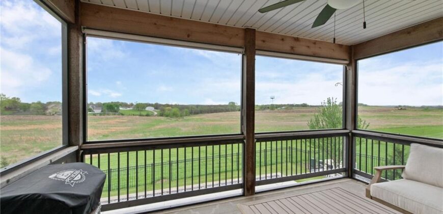 17605 GreyHawke Ridge N/A, Smithville, MO 64089