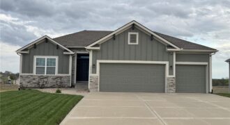 17605 GreyHawke Ridge N/A, Smithville, MO 64089
