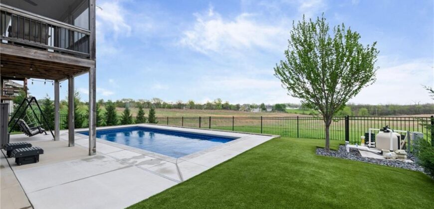 17605 GreyHawke Ridge N/A, Smithville, MO 64089