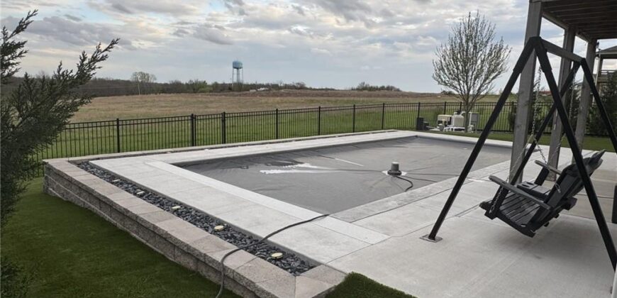 17605 GreyHawke Ridge N/A, Smithville, MO 64089