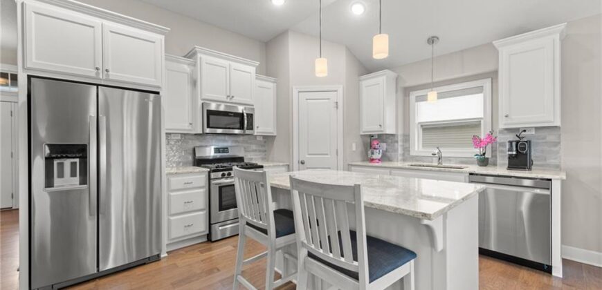 17605 GreyHawke Ridge N/A, Smithville, MO 64089