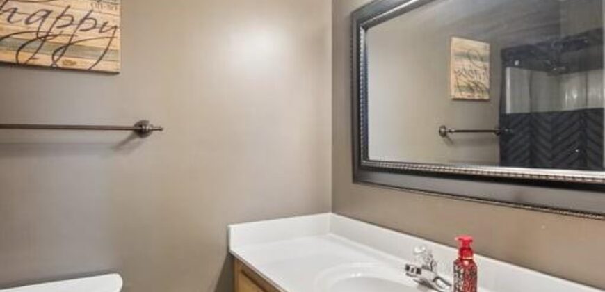 14611 Killarney Lane, Smithville, MO 64089