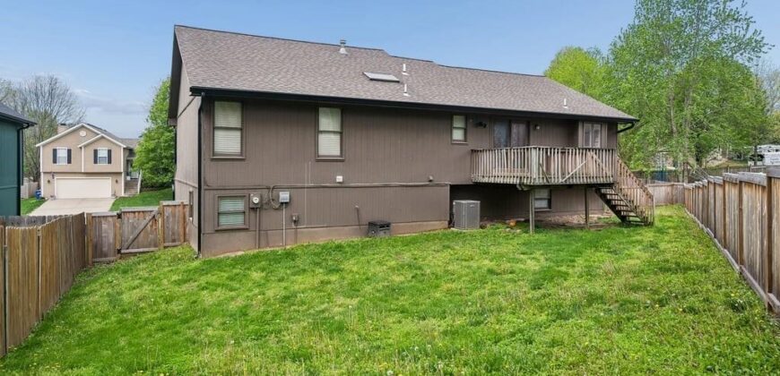 14611 Killarney Lane, Smithville, MO 64089