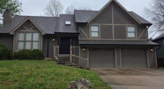 14611 Killarney Lane, Smithville, MO 64089