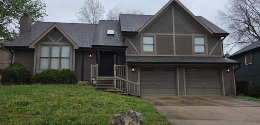 14611 Killarney Lane, Smithville, MO 64089