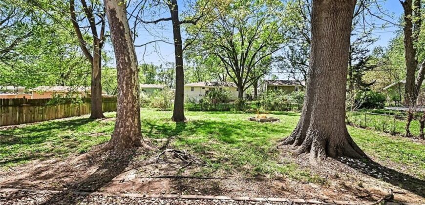 7917 56th Street, Kansas City, MO 64119