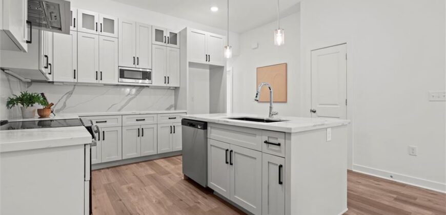 3824 NW 93rd Street, Kansas City, MO 64154