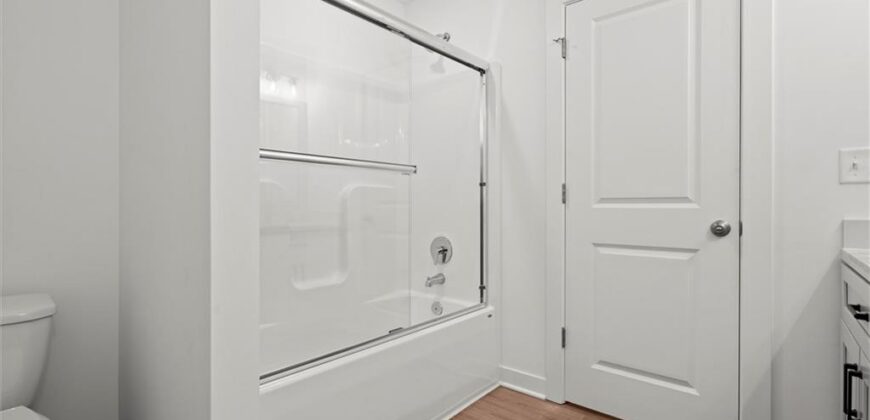 3824 NW 93rd Street, Kansas City, MO 64154