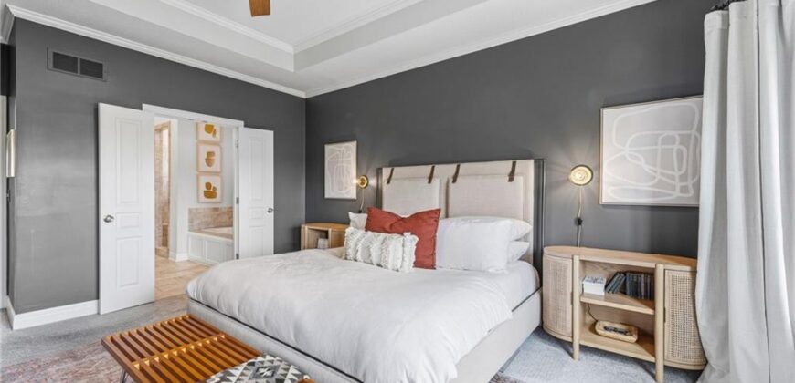 5745 Barn Hill Road, Parkville, MO 64152