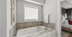 5745 Barn Hill Road, Parkville, MO 64152