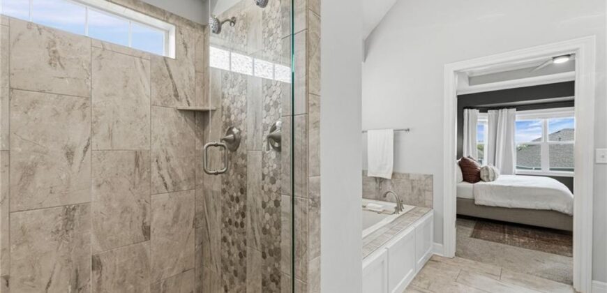 5745 Barn Hill Road, Parkville, MO 64152