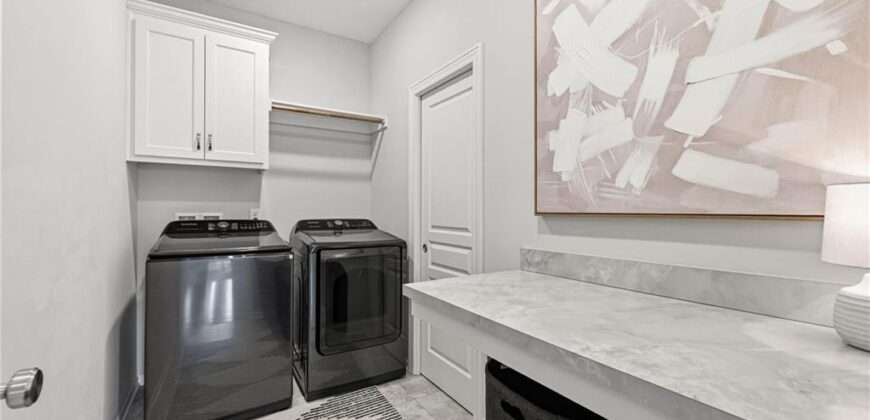 5745 Barn Hill Road, Parkville, MO 64152