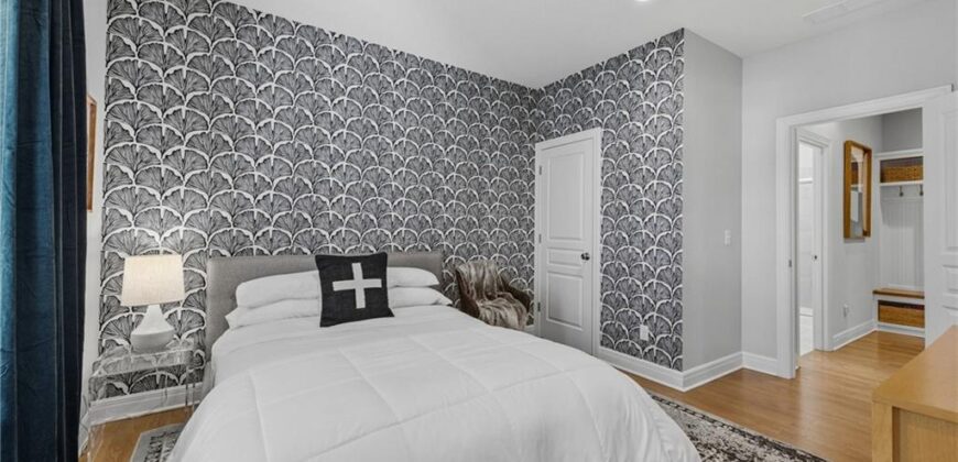 5745 Barn Hill Road, Parkville, MO 64152