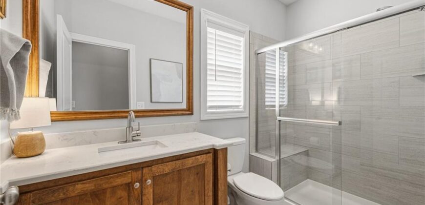 5745 Barn Hill Road, Parkville, MO 64152