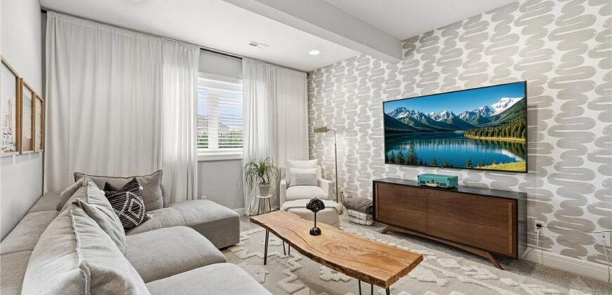 5745 Barn Hill Road, Parkville, MO 64152