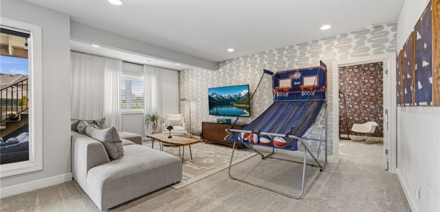 5745 Barn Hill Road, Parkville, MO 64152