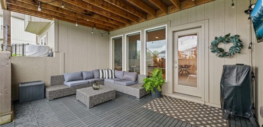 5745 Barn Hill Road, Parkville, MO 64152