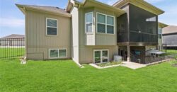 5745 Barn Hill Road, Parkville, MO 64152