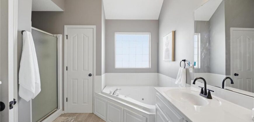 3805 NW Old Stagecoach Road, Kansas City, MO 64154