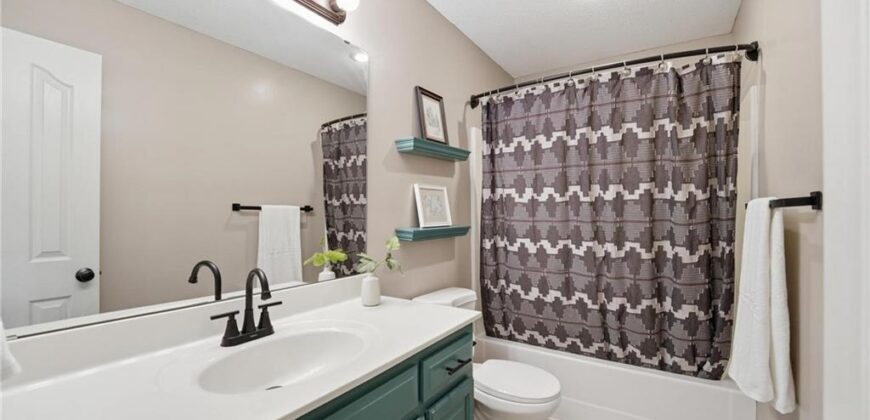 3805 NW Old Stagecoach Road, Kansas City, MO 64154