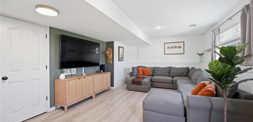 3805 NW Old Stagecoach Road, Kansas City, MO 64154