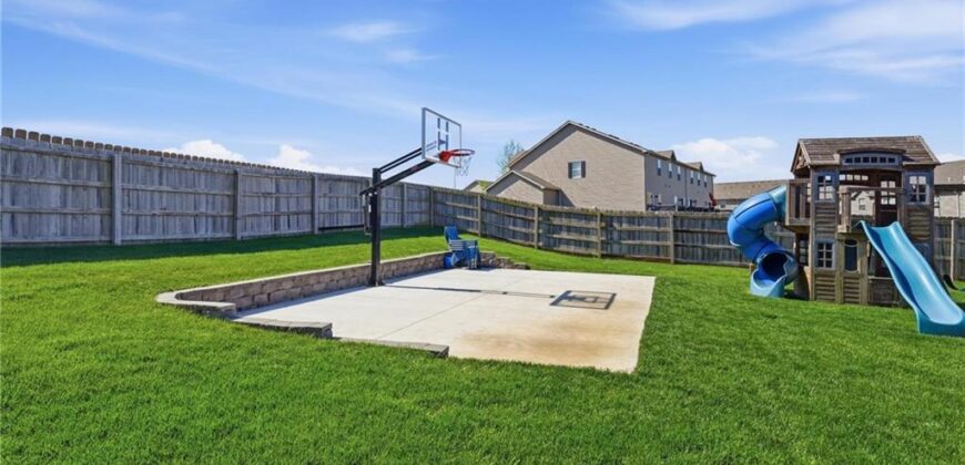 3805 NW Old Stagecoach Road, Kansas City, MO 64154