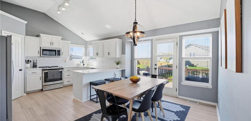 3805 NW Old Stagecoach Road, Kansas City, MO 64154