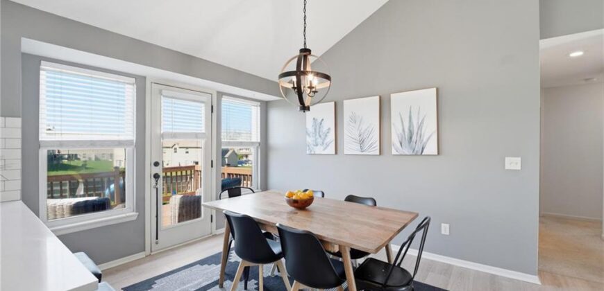 3805 NW Old Stagecoach Road, Kansas City, MO 64154