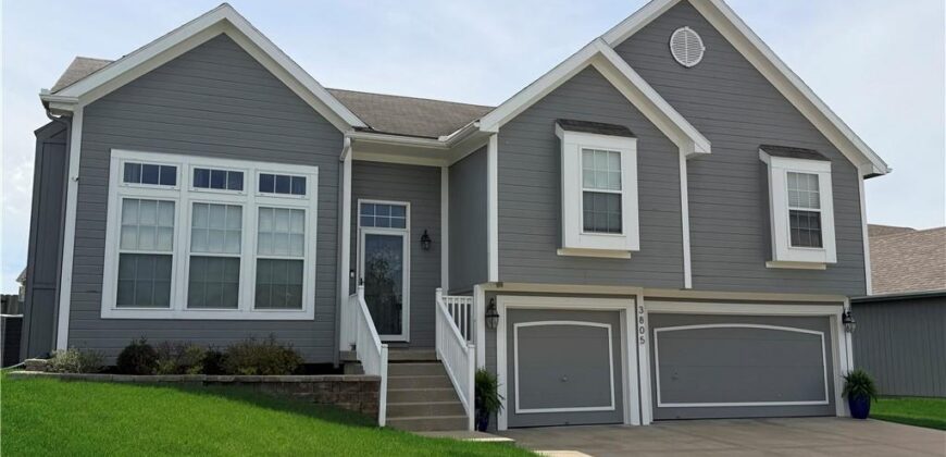 3805 NW Old Stagecoach Road, Kansas City, MO 64154