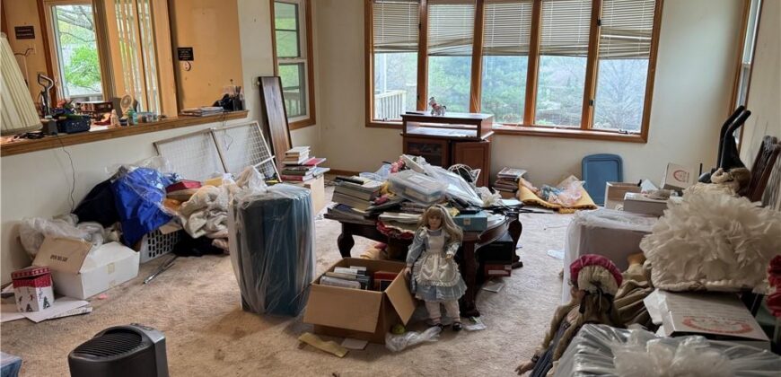 1546 Canterbury Lane, Liberty, MO 64068