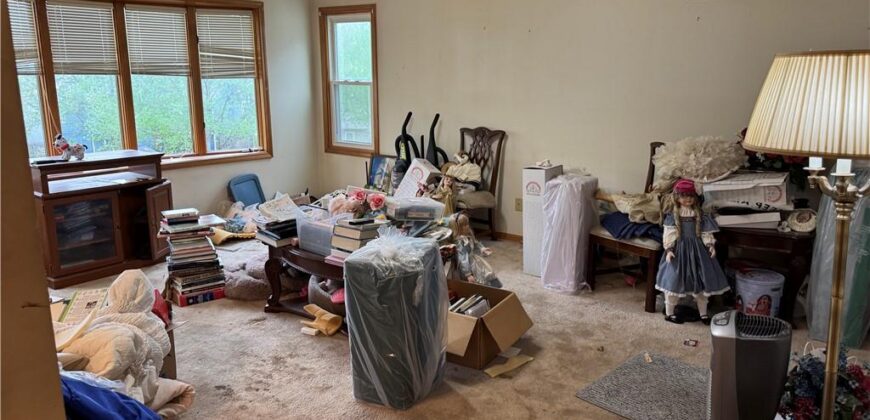 1546 Canterbury Lane, Liberty, MO 64068