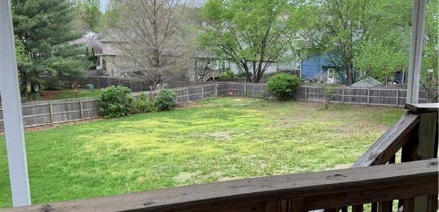 1546 Canterbury Lane, Liberty, MO 64068