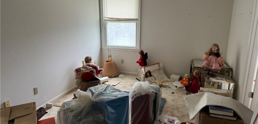 1546 Canterbury Lane, Liberty, MO 64068