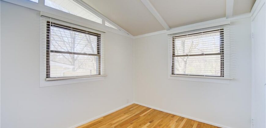 5916 N Michigan Avenue, Kansas City, MO 64118