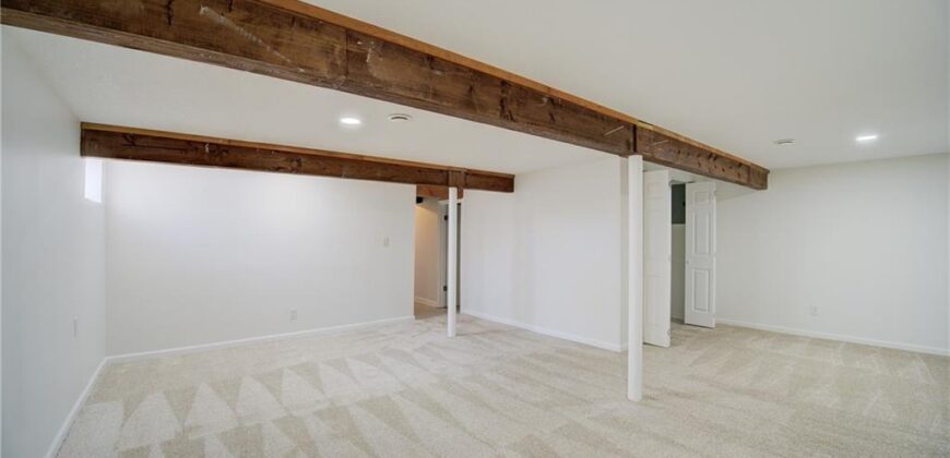 5916 N Michigan Avenue, Kansas City, MO 64118