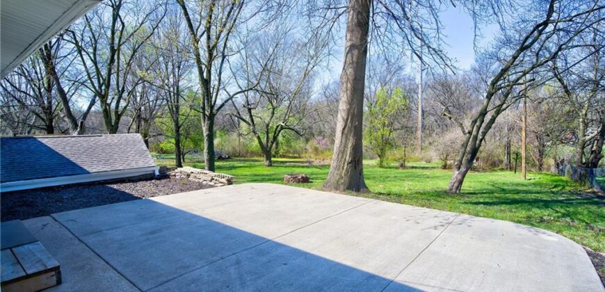 5916 N Michigan Avenue, Kansas City, MO 64118